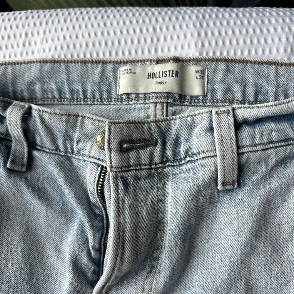 Hollister Men's Light Wash Baggy Cargo Jean Size 30x30